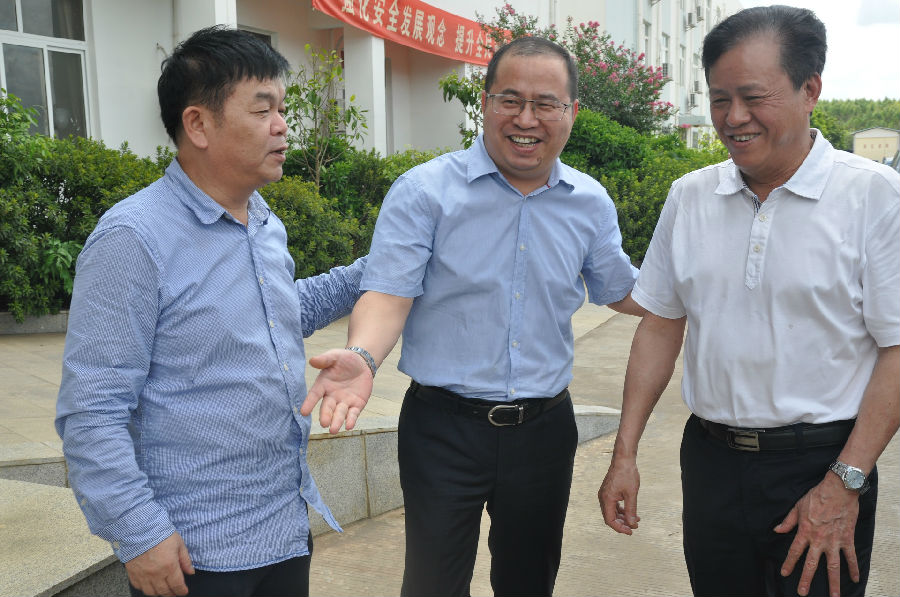  自治區(qū)編辦、績效辦領(lǐng)導(dǎo)園區(qū)調(diào)研