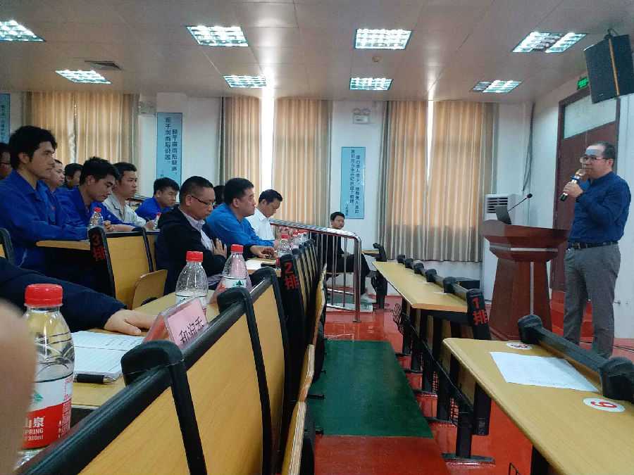 廣西銀億首屆中層后備干部培訓(xùn)班隆重開(kāi)學(xué)